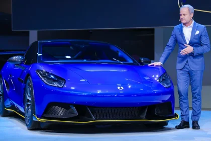 BYD Denza Z supercar listrik tampak depan