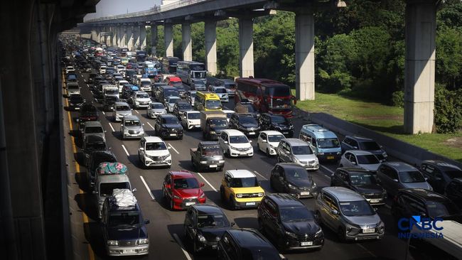 Cara Mudik Aman dan Nyaman 2026: Perjalanan aman di jalan tol pagi hari