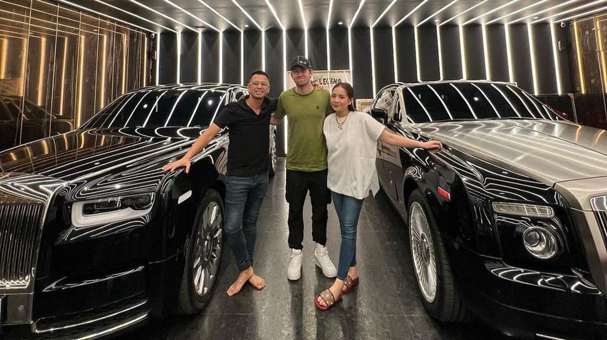 Rolls Royce Phantom Raffi Ahmad mobil termahal artis Indonesia