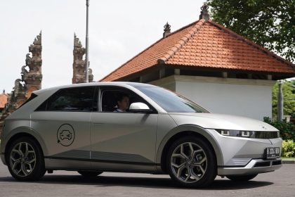 Fenomena penurunan harga mobil listrik bekas di Indonesia.