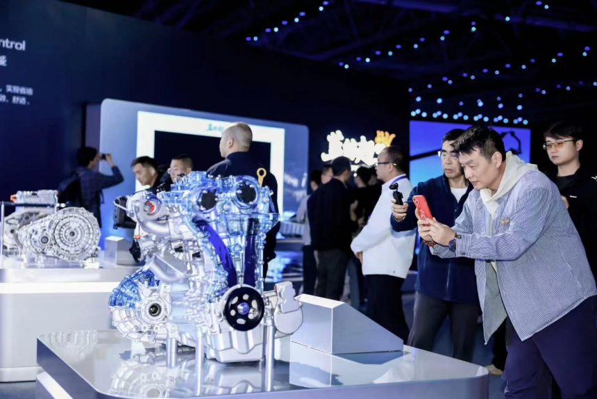 Mesin hibrida canggih Bluecore HEV dari Changan yang sangat hemat BBM