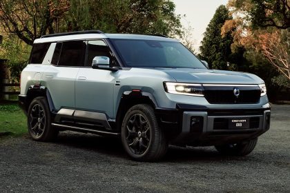 Penampakan Eksterior Denza B8