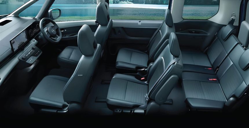 Interior kabin luas Nissan Serena e-POWER dengan jok mewah baris kedua